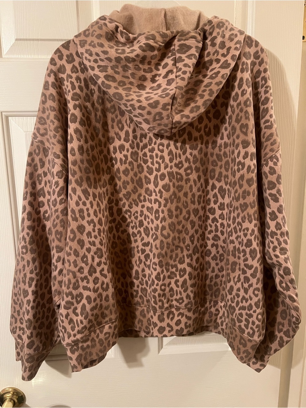 Like New PINK Victoria's Secret 🛍️3 for 25 🛍️Leopard Print Zip-Up Hoodie Size XL - Picture 7 of 10